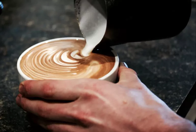 are lattes hot or cold